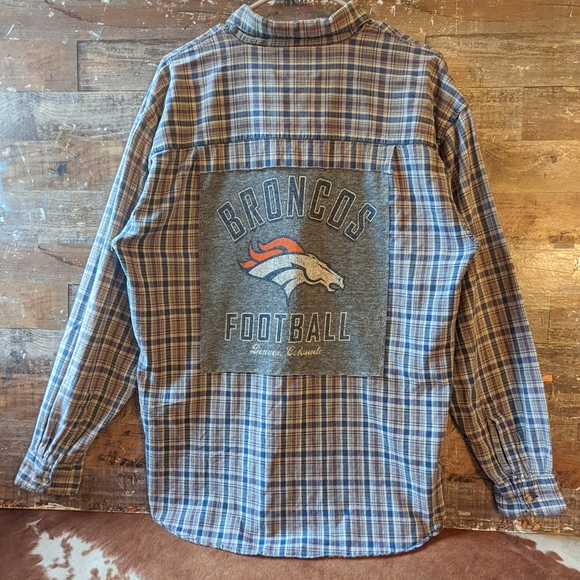 New Upcycled Handcrafted Dip Dyed Button Down Shirt With Denver Broncos Logo - Picture 1 of 15